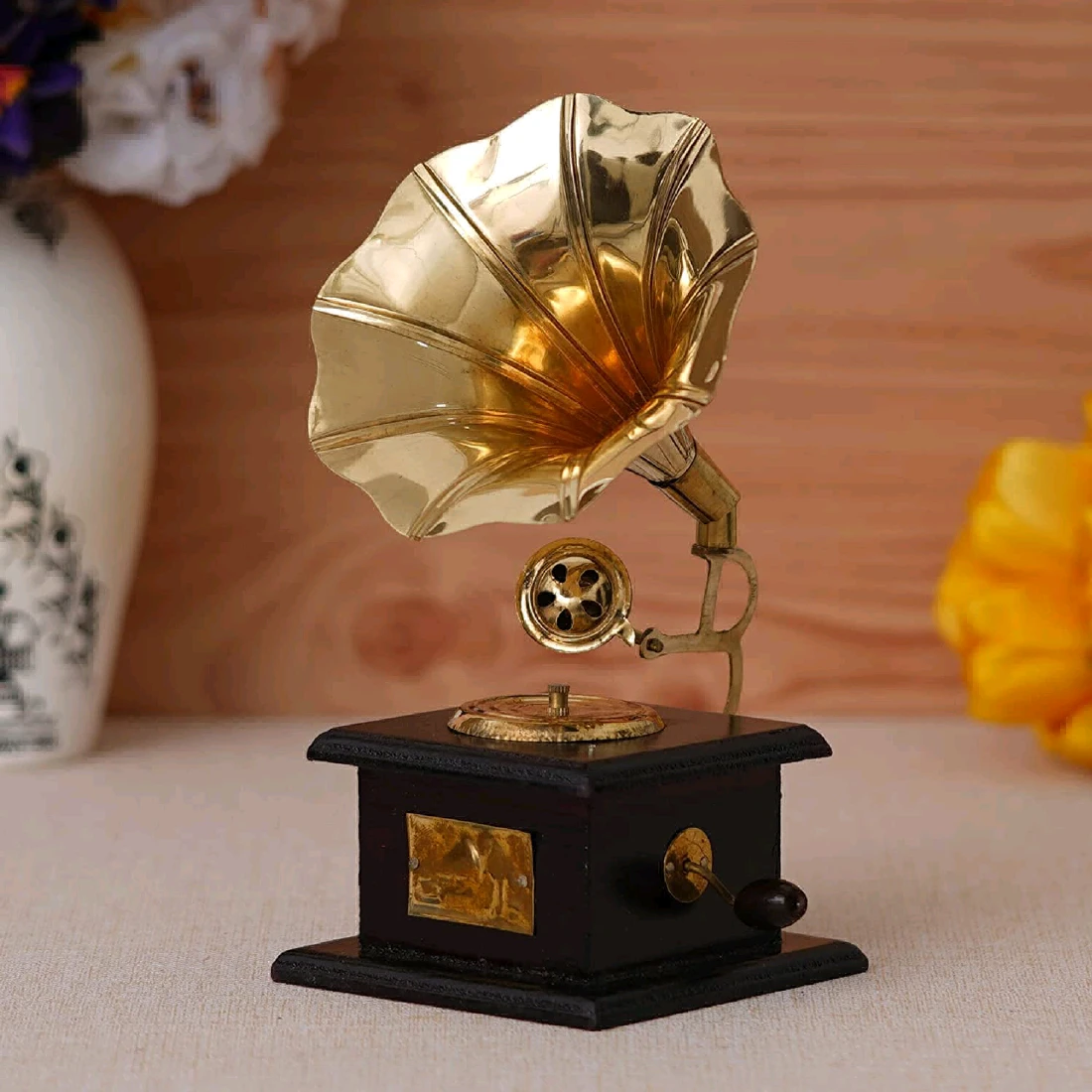 JaipurCrafts Premium Sparkle Square Gramophone Showpiece